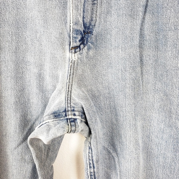 Vintage Lee | Mom Jeans Light Wash High Waisted - Picture 5 of 5